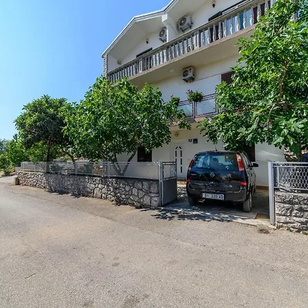 Apartman Ante